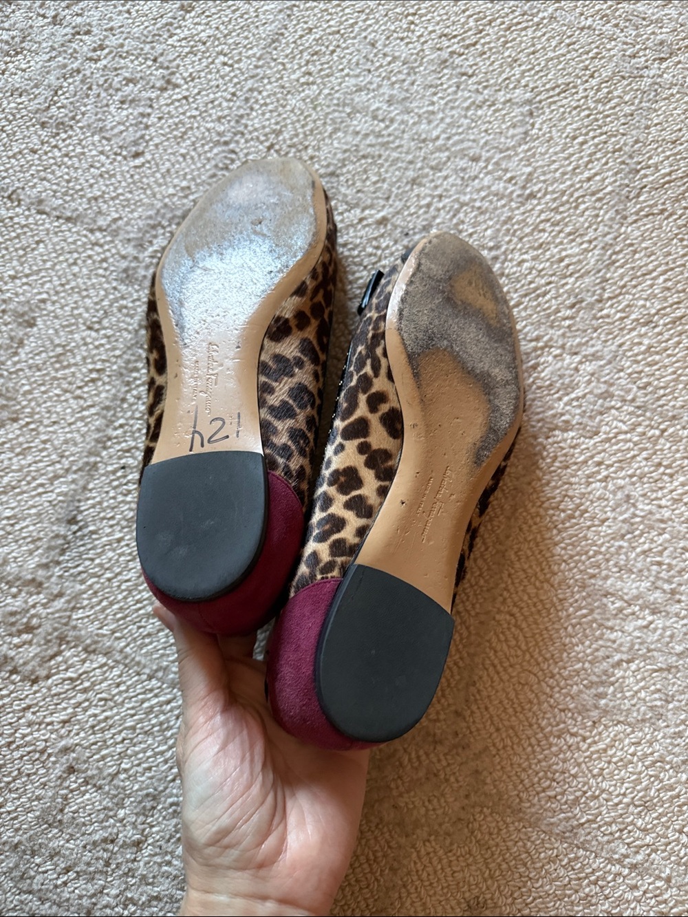 Ferragamo Varina Rare 6.5 Leopard Print Bow Toe Ballet Flats in Black & Burgundy - Picture 7 of 12